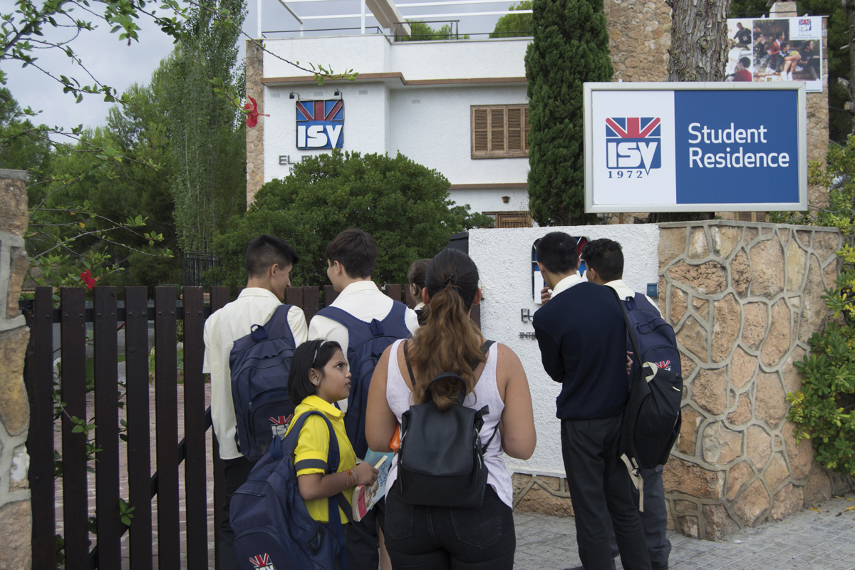 ENTRADA-RESIDENCIA-COLEGIO-ELPLANTIO